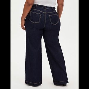 High waist wide leg stretch Jean.
